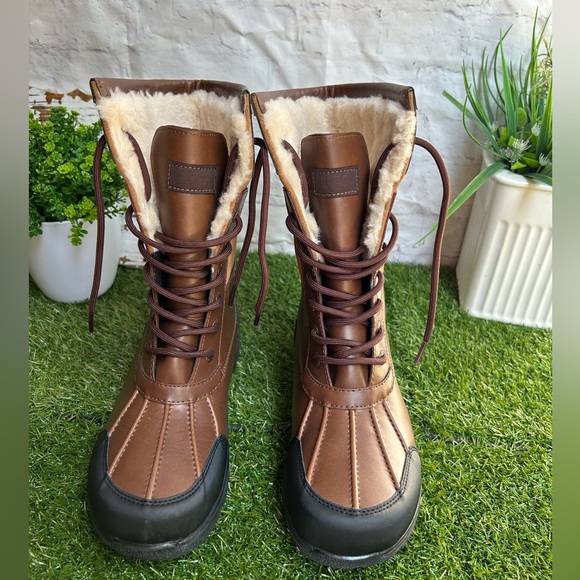 Butte II Waterproof Winter Boot
UGG size 5 unisex 
$130.00 gently used - Picture 14 of 16